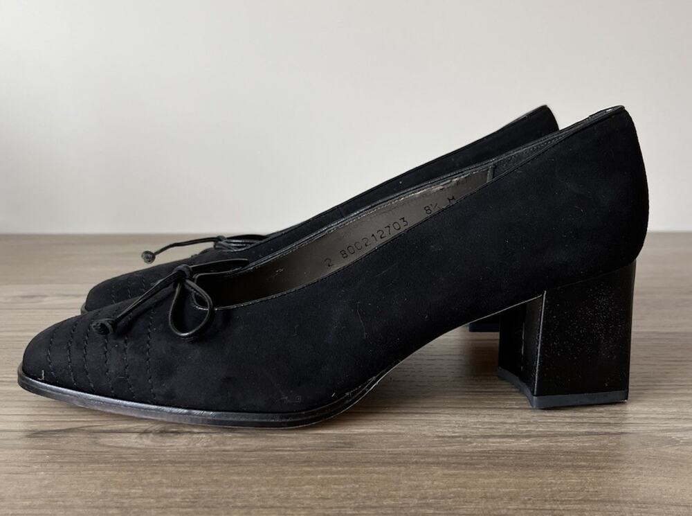 Caressa Crosstown Collection Women’s Black Suede Embroidery Heels With Bow 8.5